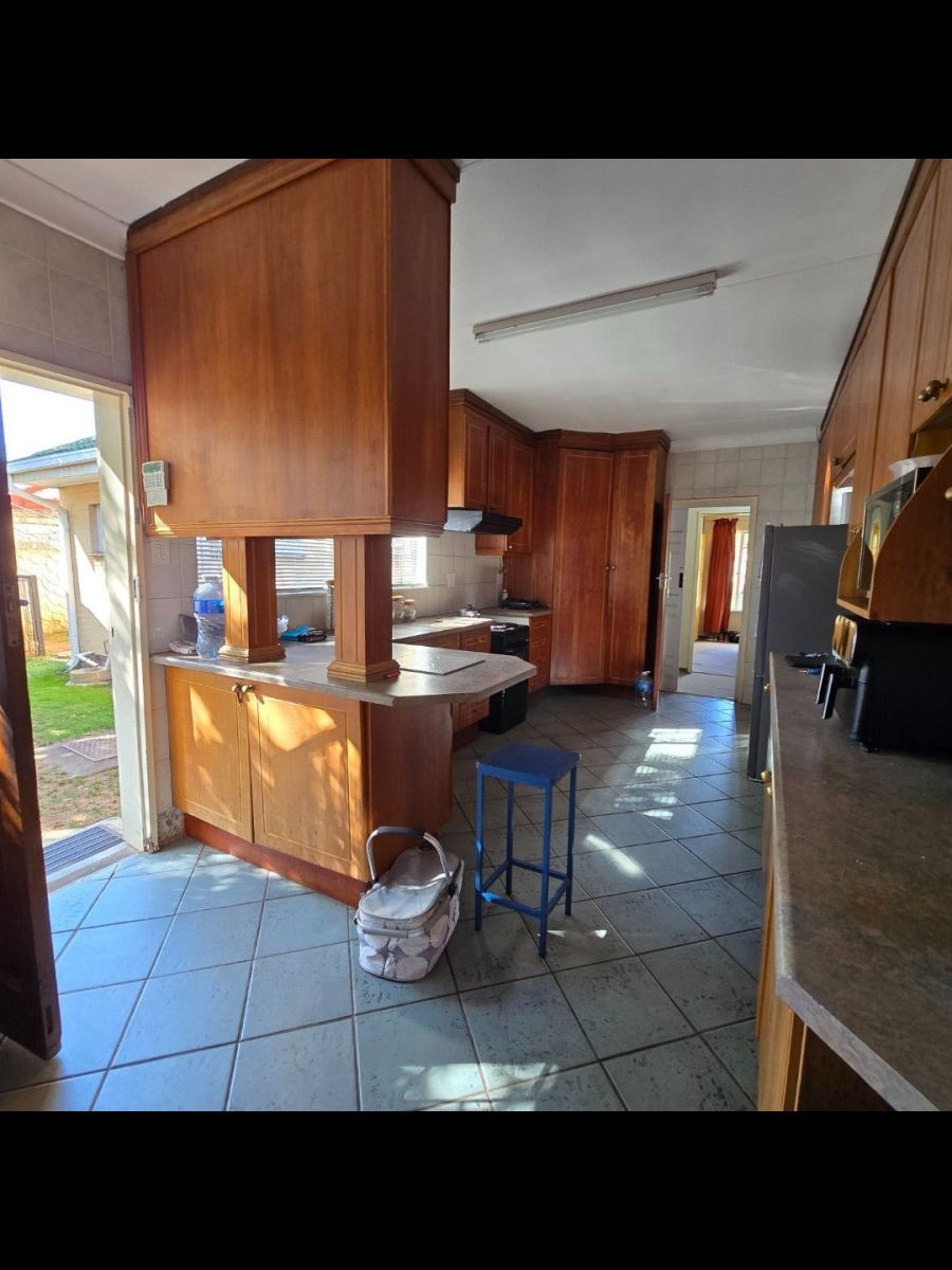 4 Bedroom Property for Sale in Brandwag Free State